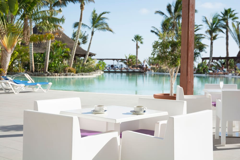 Club Jandía Princess - All Inclusive — Swimming pool in Esquinzo, Canary Islands