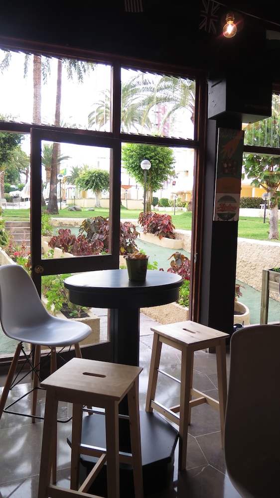 Ura Jardín del Atlántico — Restaurant & bars in Playa del Ingles, Canary Islands