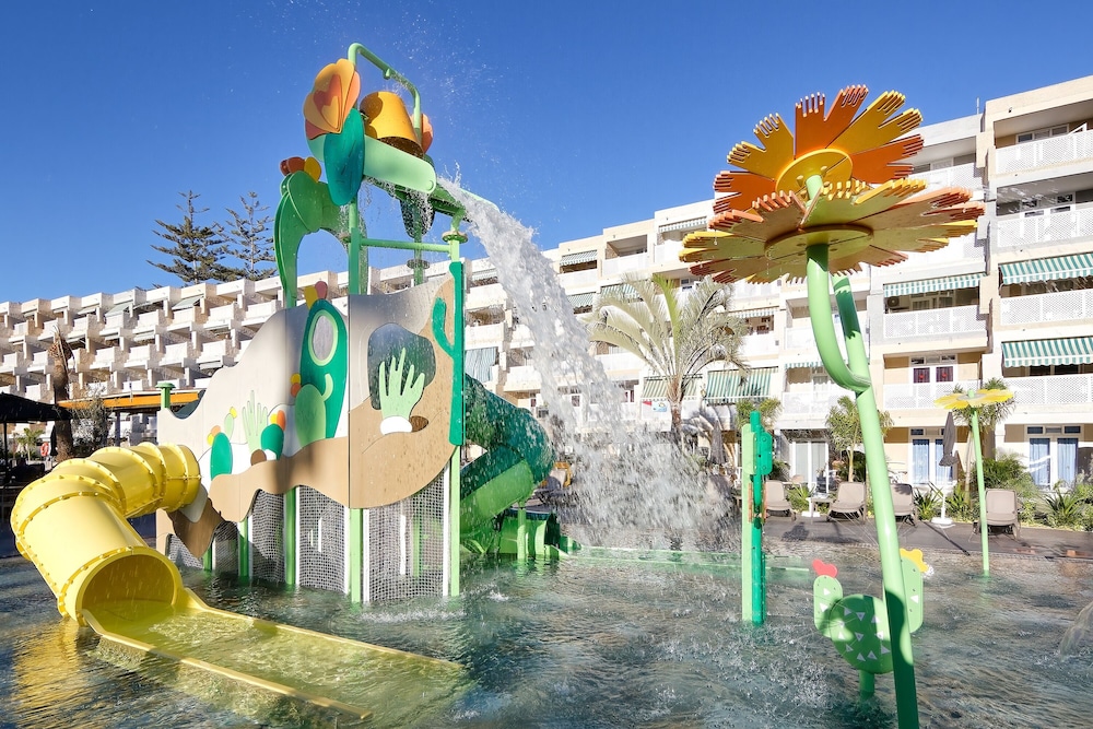 Ura Jardín del Atlántico — Attractions for children in Playa del Ingles, Canary Islands