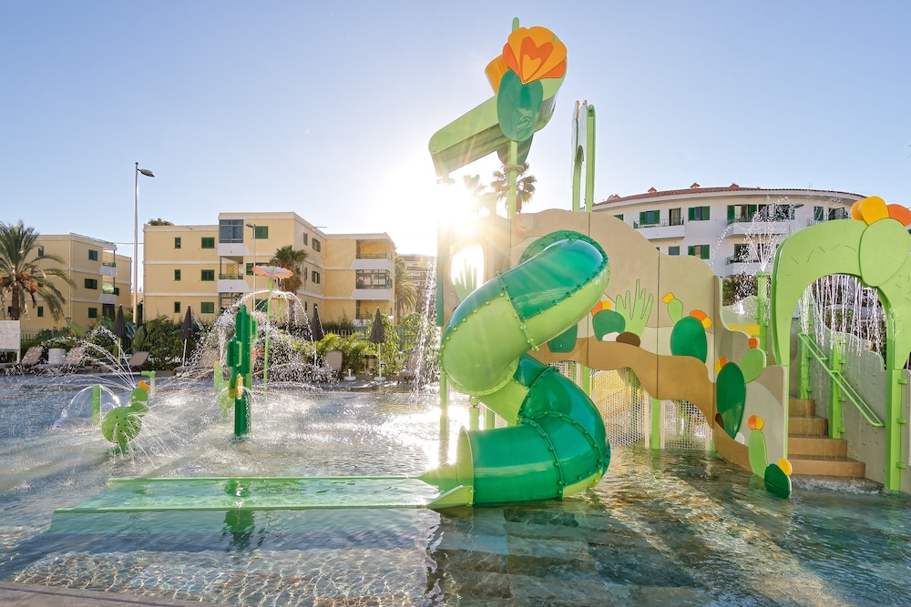 Ura Jardín del Atlántico — Attractions for children in Playa del Ingles, Canary Islands