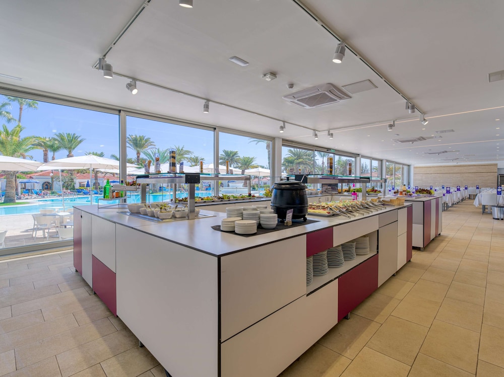 eó Suite Hotel Jardin Dorado — Restaurant & bars in Maspalomas, Canary Islands