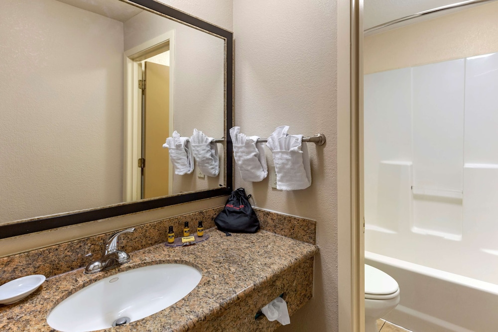 Best Western Plus Las Vegas West — Hotel rooms in Las Vegas, Nevada