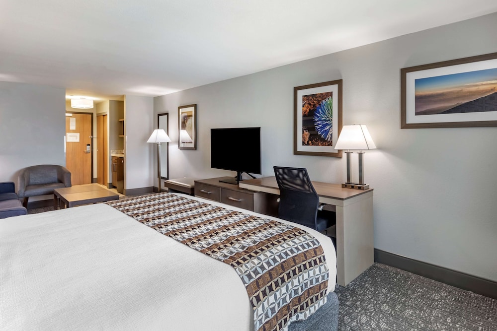 Best Western Plus Las Vegas West — Hotel rooms in Las Vegas, Nevada