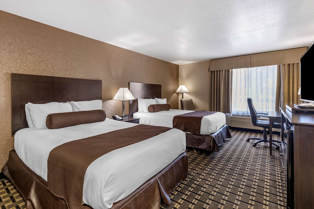 Best Western Plus Las Vegas West — Hotel rooms in Las Vegas, Nevada