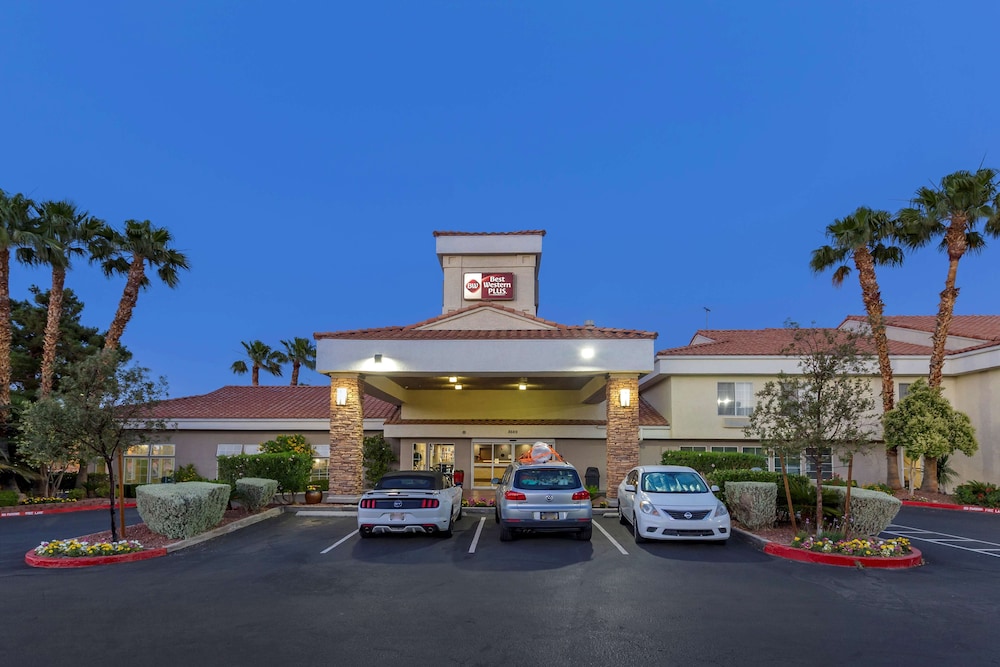Best Western Plus Las Vegas West — Main photo in Las Vegas, Nevada