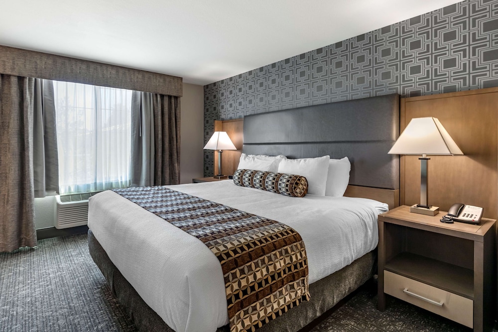 Best Western Plus Las Vegas West — Hotel rooms in Las Vegas, Nevada