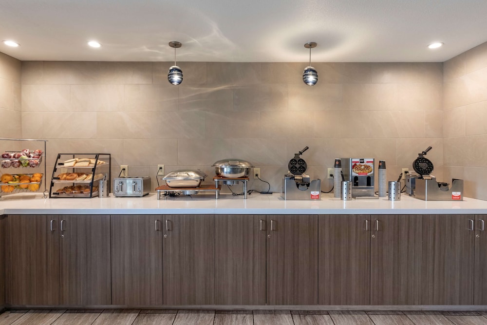 Best Western Plus Las Vegas West — Restaurant & bars in Las Vegas, Nevada