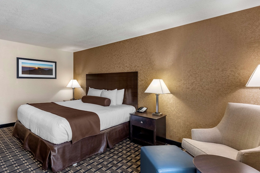 Best Western Plus Las Vegas West — Hotel rooms in Las Vegas, Nevada