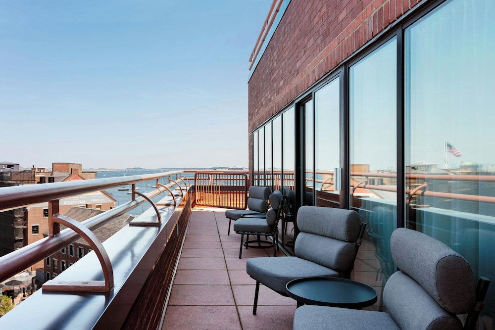 Boston Marriott Long Wharf — Hotel building in Boston, Massachusetts