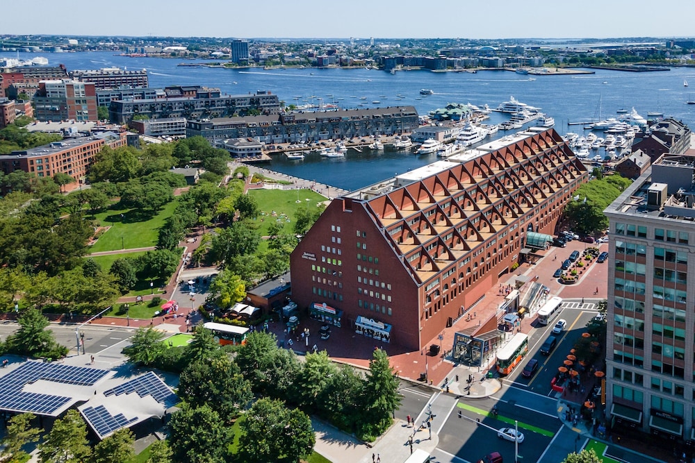 Boston Marriott Long Wharf — Hotel building in Boston, Massachusetts