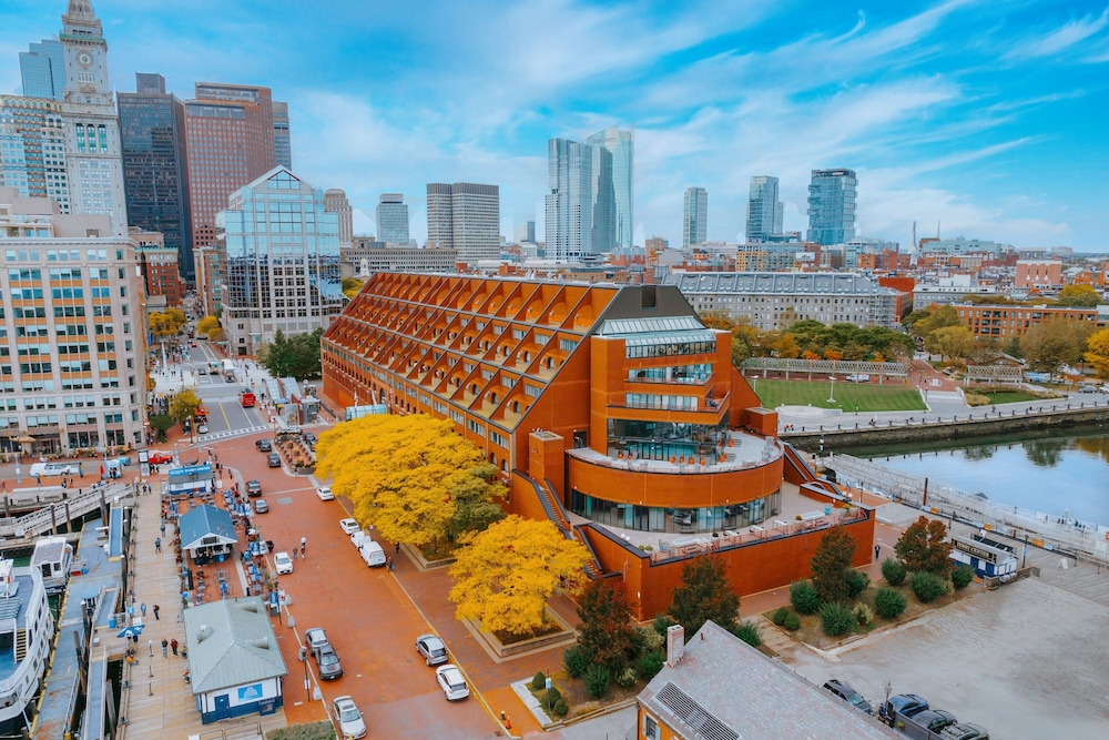 Boston Marriott Long Wharf — Hotel building in Boston, Massachusetts