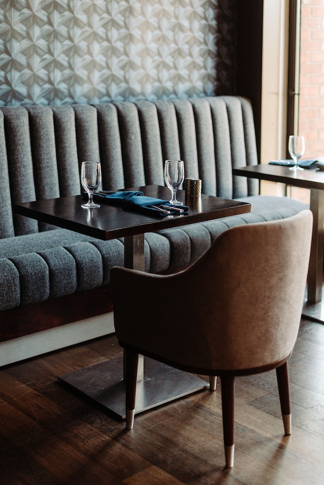 Boston Marriott Long Wharf — Restaurant & bars in Boston, Massachusetts