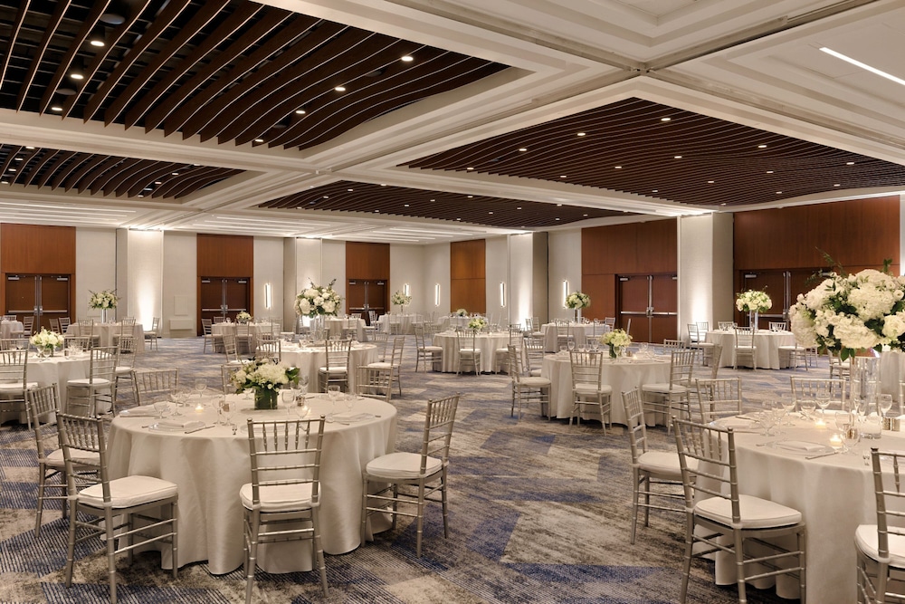 Boston Marriott Long Wharf — Hotel building in Boston, Massachusetts