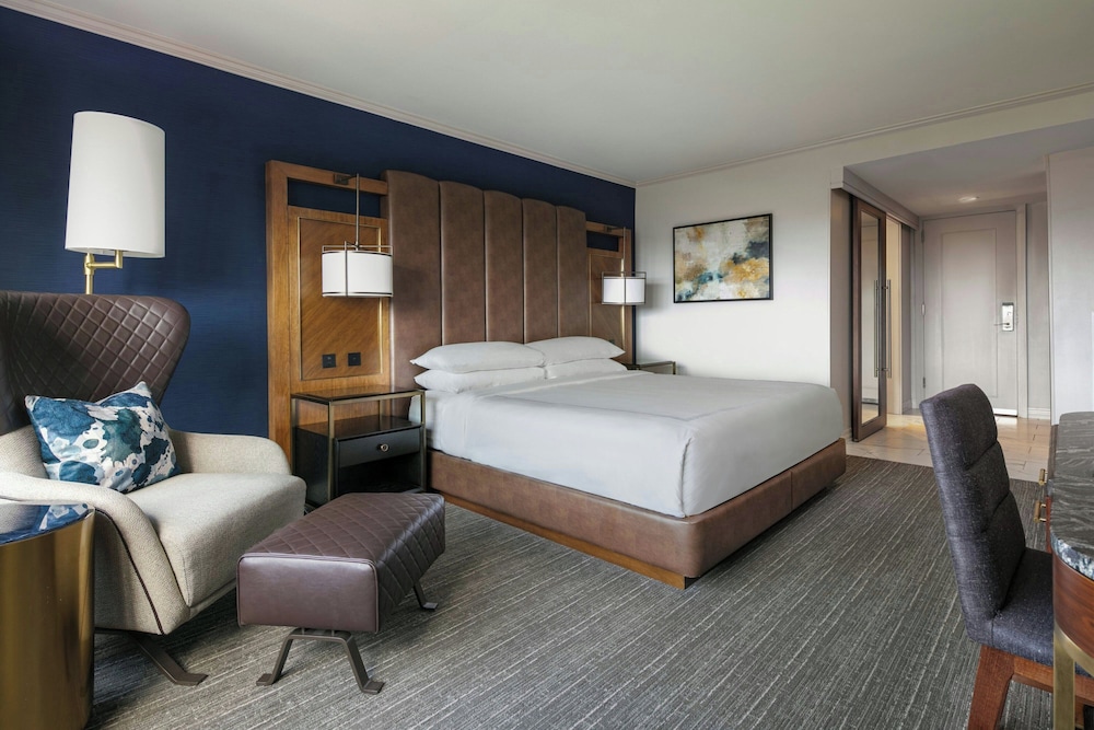 Boston Marriott Long Wharf — Hotel rooms in Boston, Massachusetts
