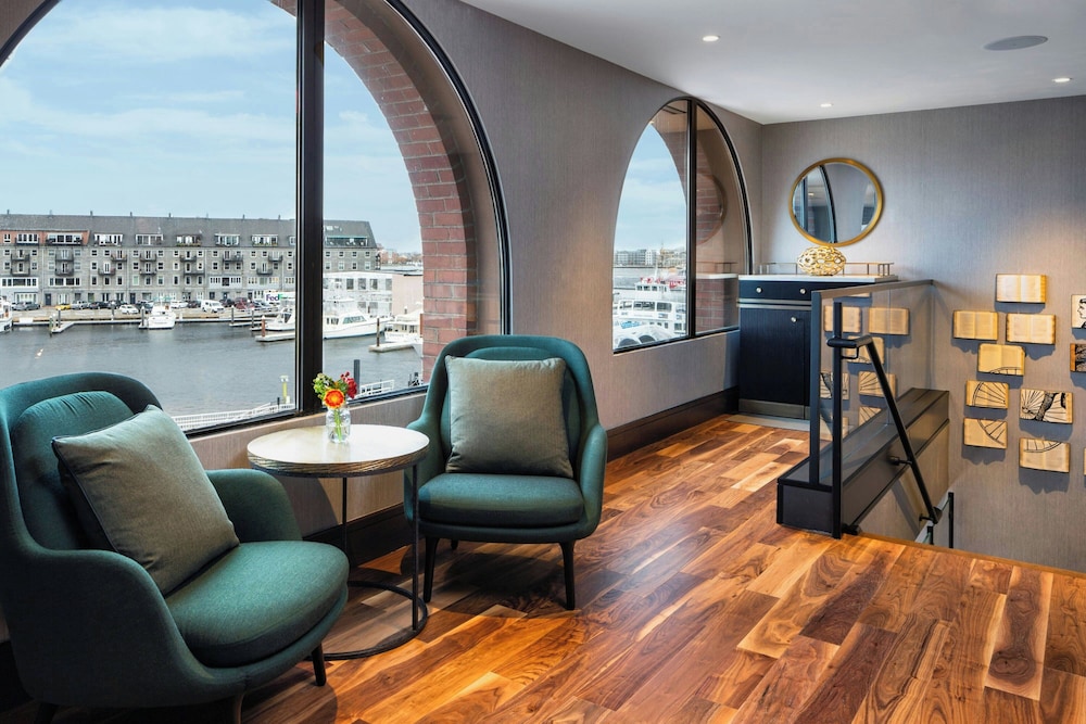 Boston Marriott Long Wharf — Hotel rooms in Boston, Massachusetts