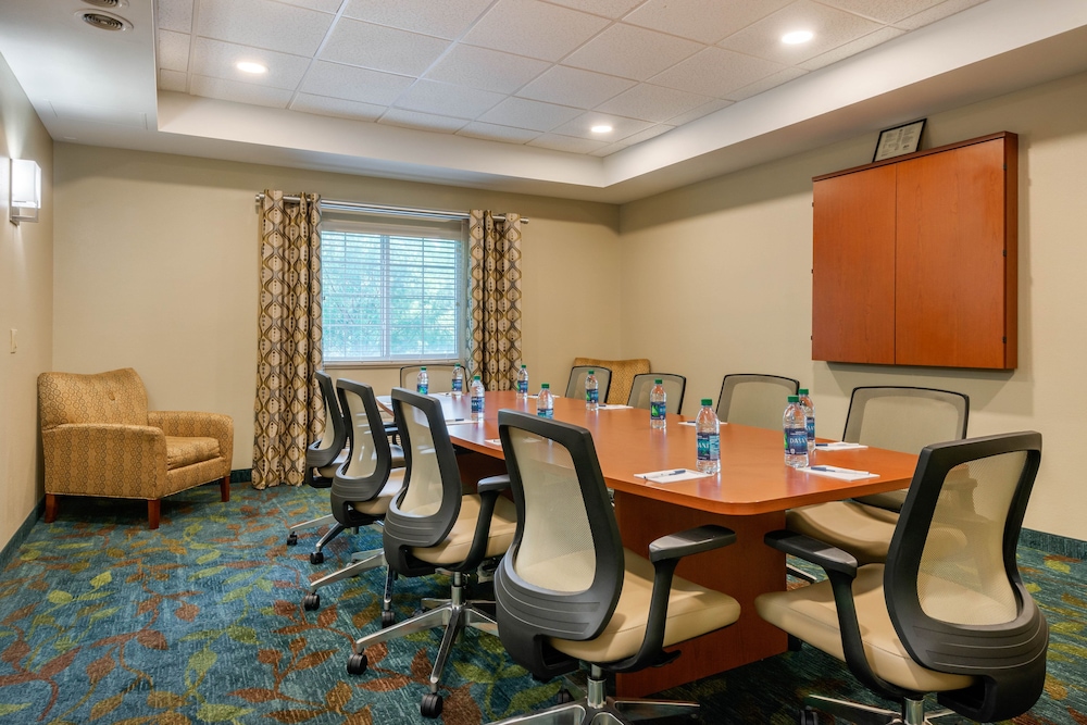 Candlewood Suites Fort Myers Sanibel Gateway by IHG — Hotel building in Fort Myers, Florida