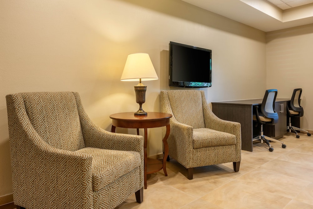 Candlewood Suites Fort Myers Sanibel Gateway by IHG — Hotel rooms in Fort Myers, Florida