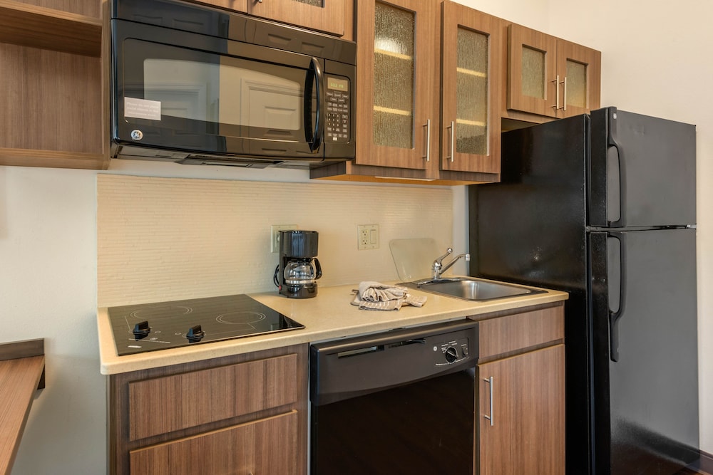 Candlewood Suites Fort Myers Sanibel Gateway by IHG — Hotel rooms in Fort Myers, Florida