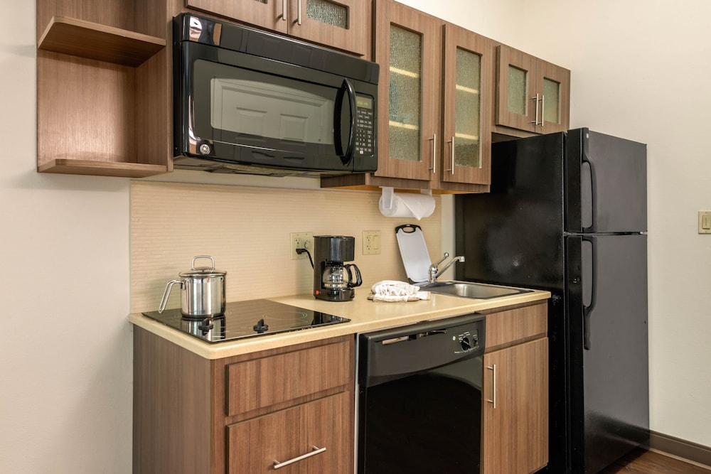 Candlewood Suites Fort Myers Sanibel Gateway by IHG — Hotel rooms in Fort Myers, Florida
