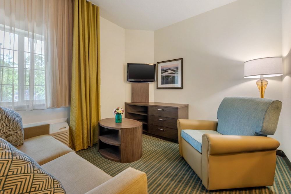 Candlewood Suites Fort Myers Sanibel Gateway by IHG — Hotel rooms in Fort Myers, Florida