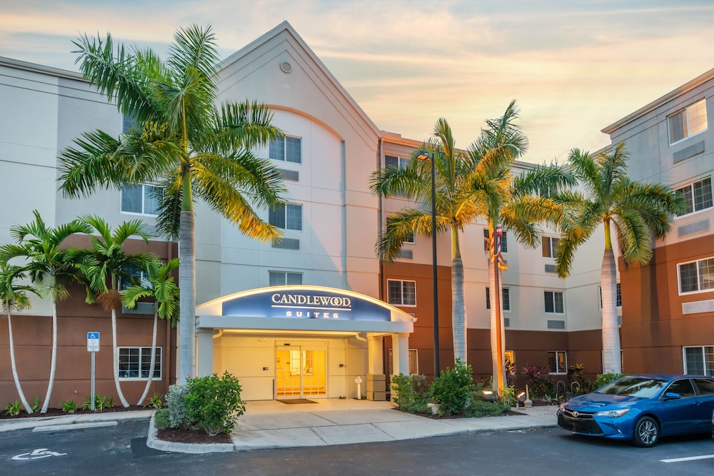 Candlewood Suites Fort Myers Sanibel Gateway by IHG — Main photo in Fort Myers, Florida
