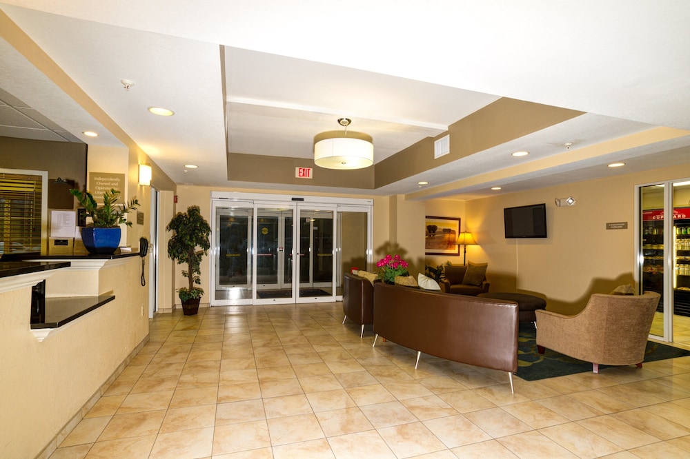 Candlewood Suites Ft Myers I-75 by IHG — Hotel building in Fort Myers, Florida