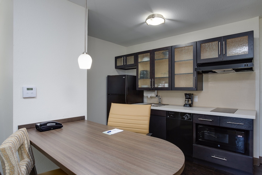 Candlewood Suites Ft. Lauderdale Airport/Cruise by IHG — Hotel rooms in Fort Lauderdale, Florida