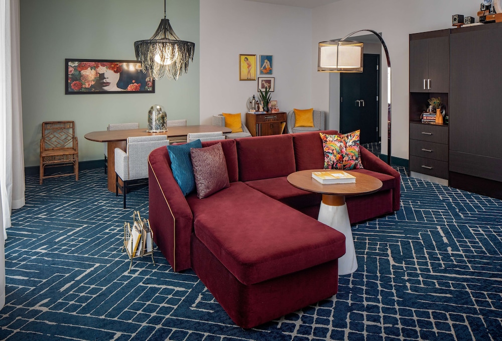 Hyatt Centric French Quarter New Orleans — Hotel rooms in New Orleans, Louisiana