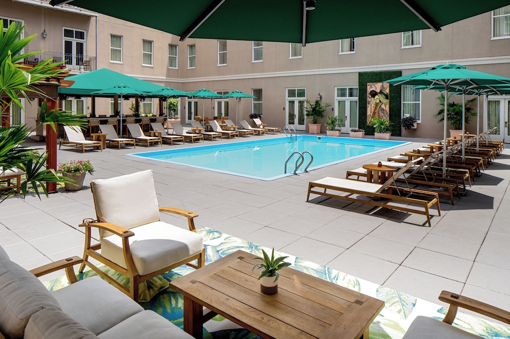 Hyatt Centric French Quarter New Orleans — Swimming pool in New Orleans, Louisiana