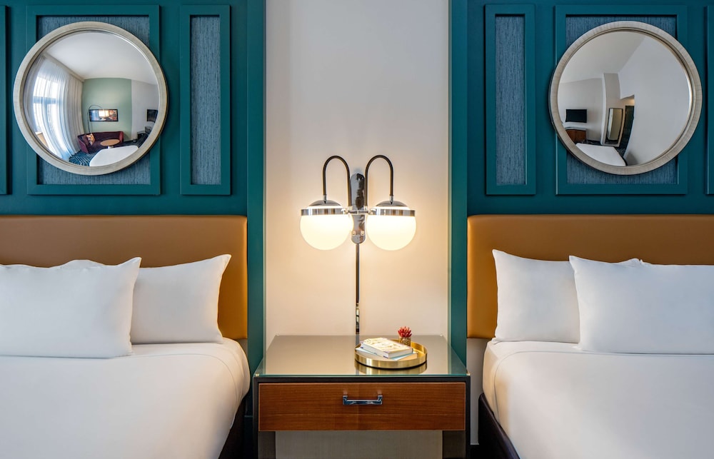 Hyatt Centric French Quarter New Orleans — Hotel rooms in New Orleans, Louisiana