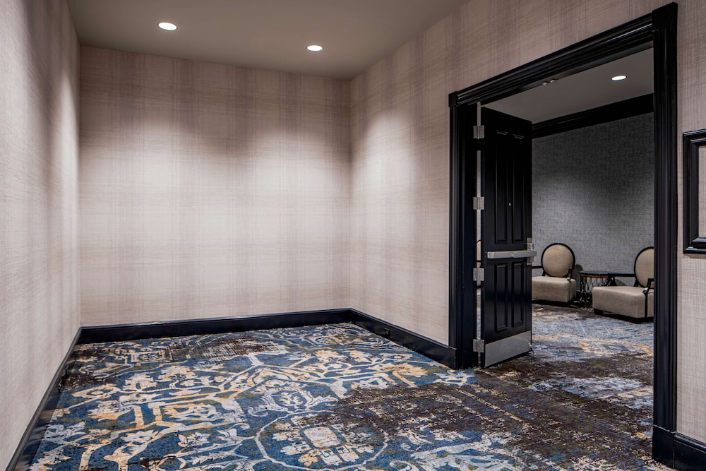 Hyatt Centric French Quarter New Orleans — Hotel rooms in New Orleans, Louisiana