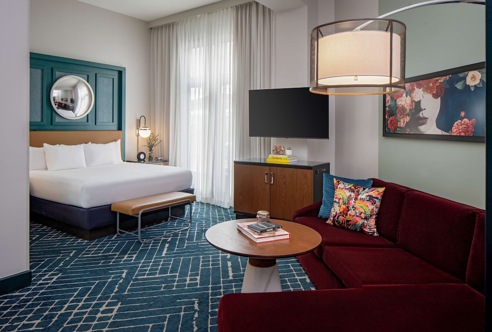 Hyatt Centric French Quarter New Orleans — Hotel rooms in New Orleans, Louisiana