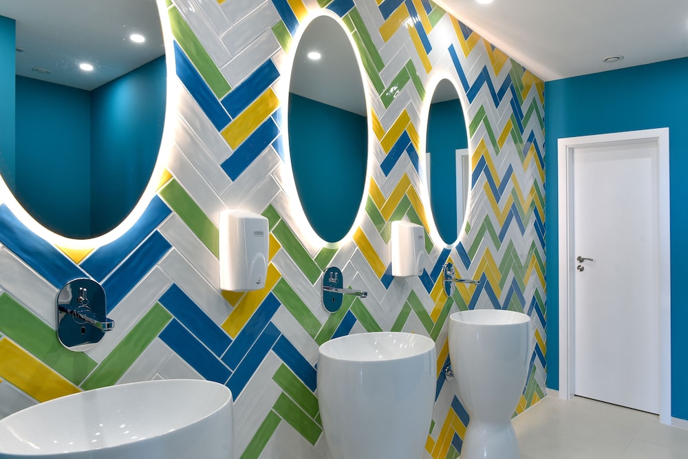 Grifid Encanto Beach Hotel - Wellness & SPA — Hotel building in Golden Sands, Varna Region