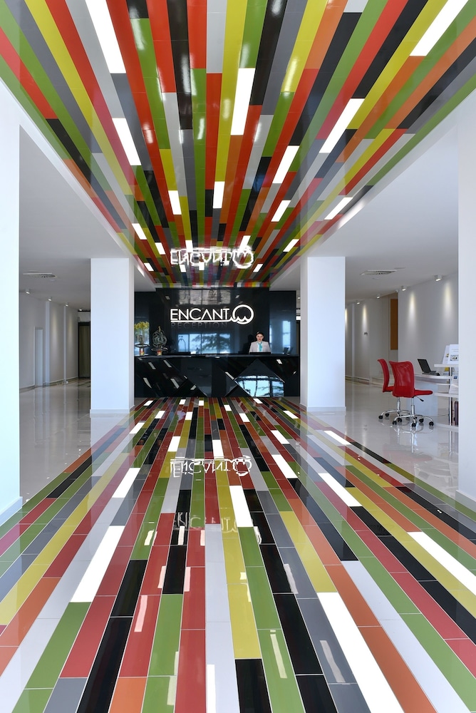 Grifid Encanto Beach Hotel - Wellness & SPA — Hotel building in Golden Sands, Varna Region