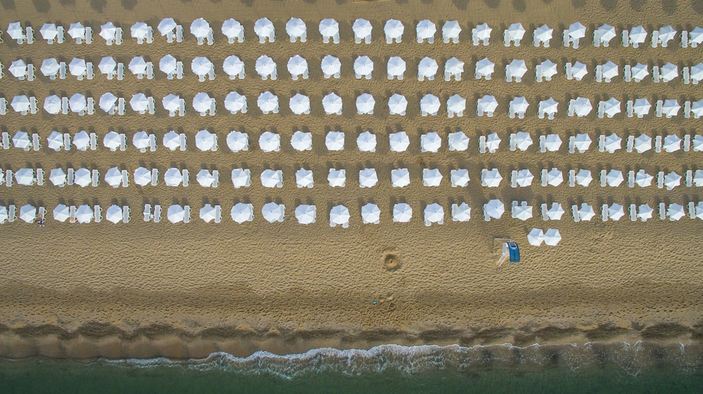 Grifid Encanto Beach Hotel - Wellness & SPA — Beach in Golden Sands, Varna Region