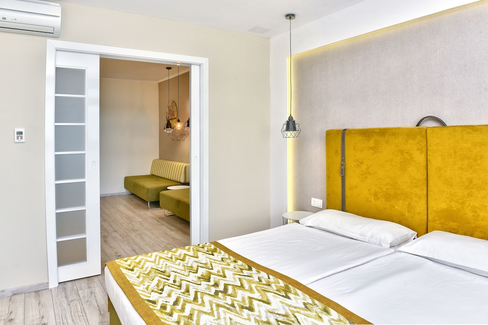 Grifid Encanto Beach Hotel - Wellness & SPA — Hotel rooms in Golden Sands, Varna Region