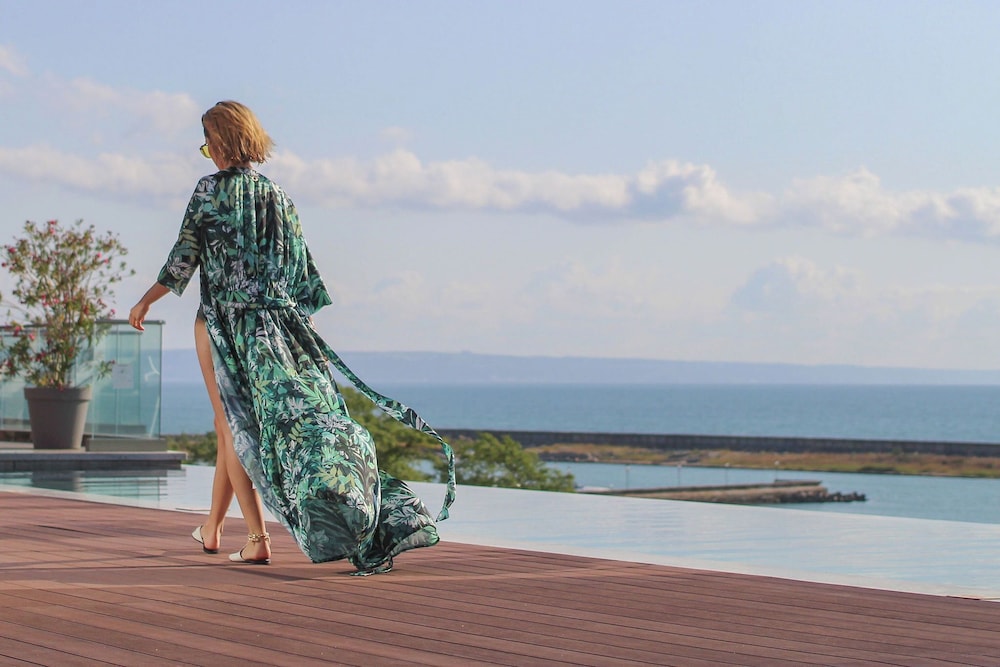 Grifid Encanto Beach Hotel - Wellness & SPA — Swimming pool in Golden Sands, Varna Region