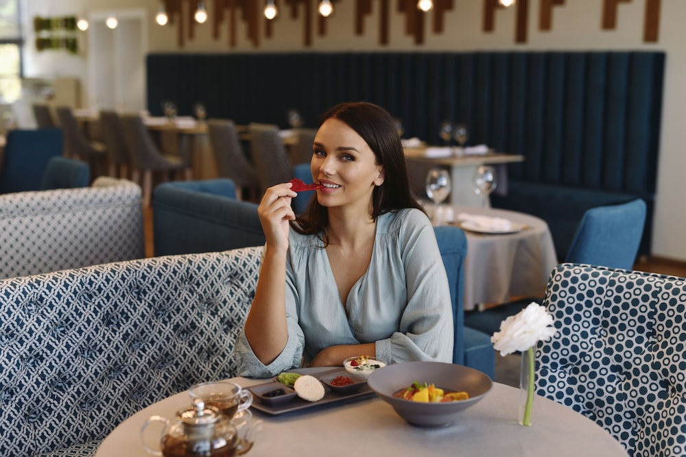 Grifid Encanto Beach Hotel - Wellness & SPA — Restaurant & bars in Golden Sands, Varna Region