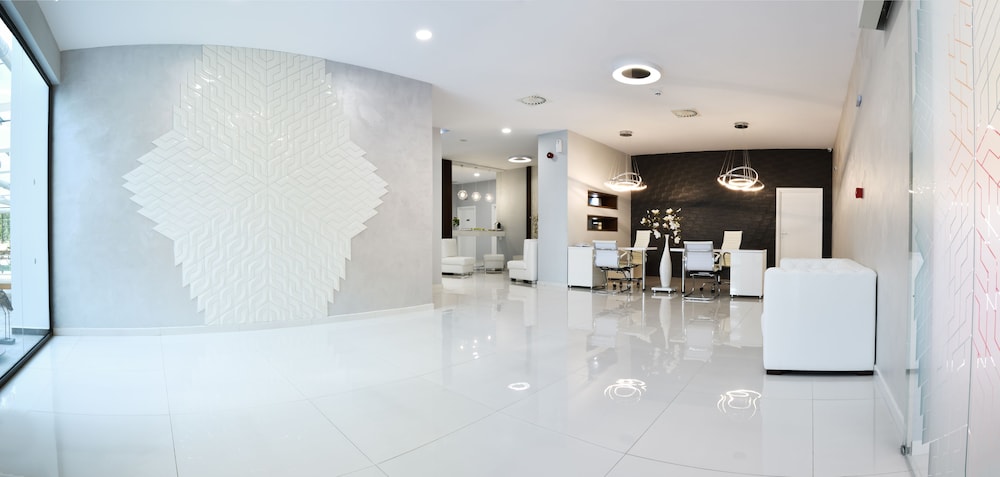 Grifid Encanto Beach Hotel - Wellness & SPA — Hotel building in Golden Sands, Varna Region