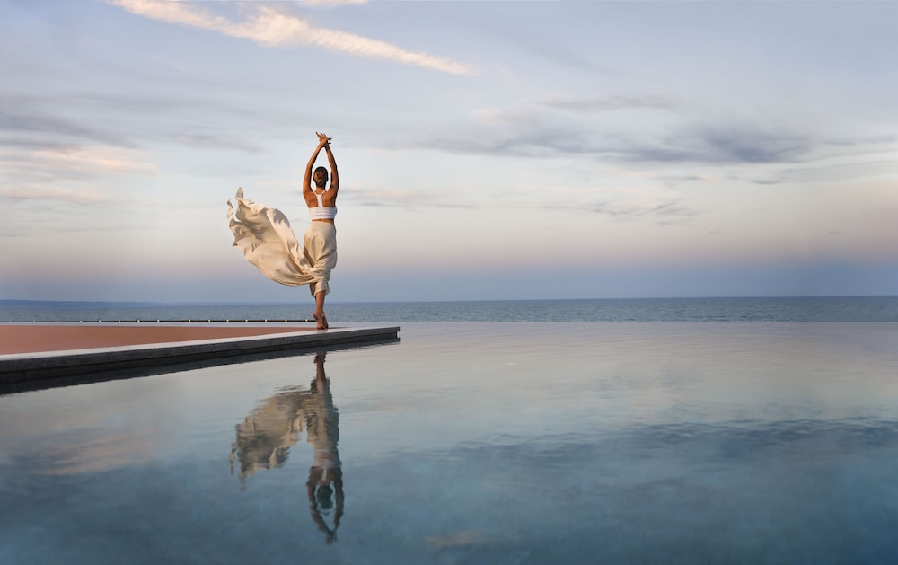 Grifid Encanto Beach Hotel - Wellness & SPA — Swimming pool in Golden Sands, Varna Region