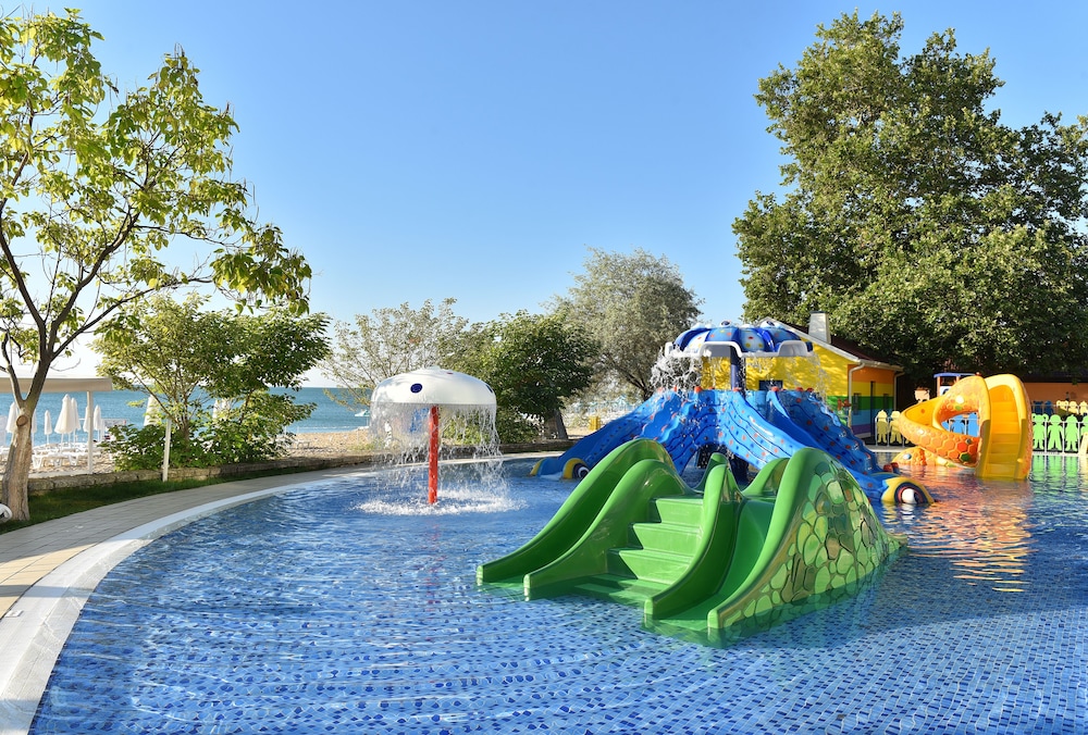 Grifid Encanto Beach Hotel - Wellness & SPA — Attractions for children in Golden Sands, Varna Region