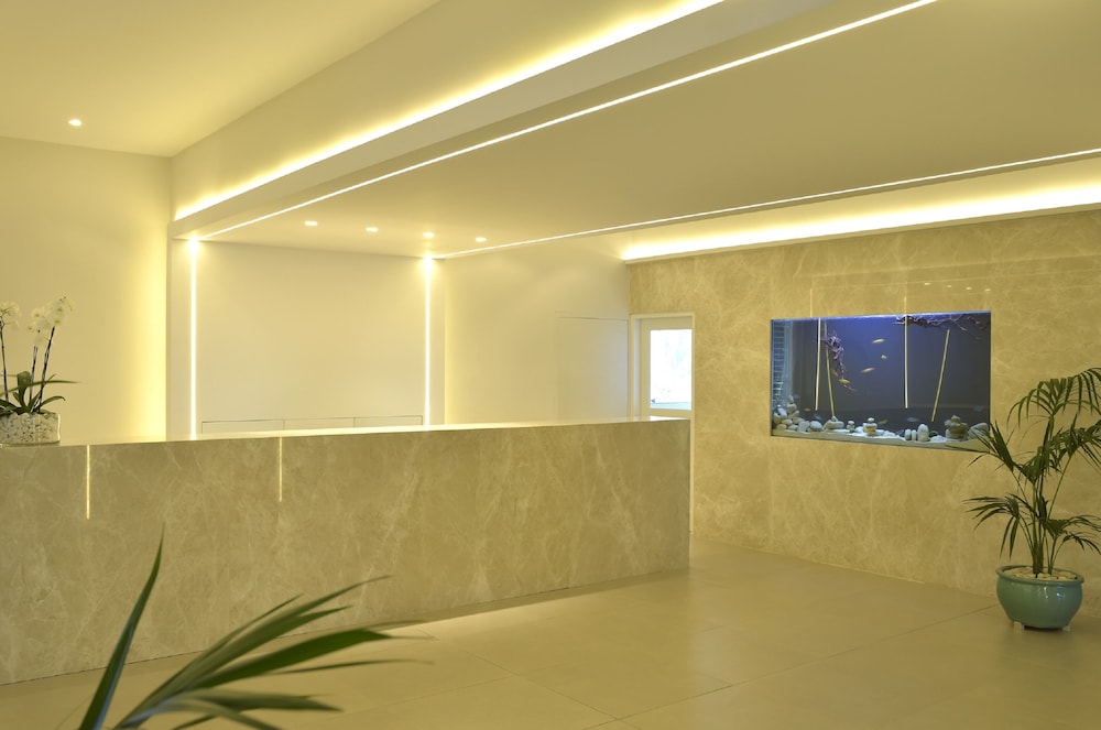 Sunrise Gardens Aparthotel — Hotel building in Protaras, Famagusta Region