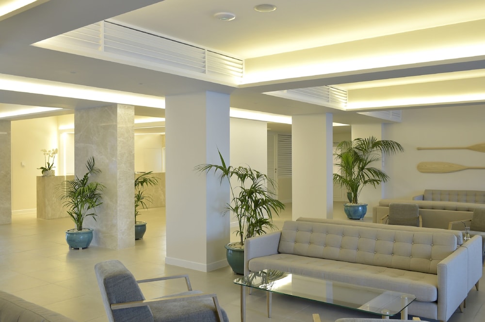 Sunrise Gardens Aparthotel — Hotel building in Protaras, Famagusta Region