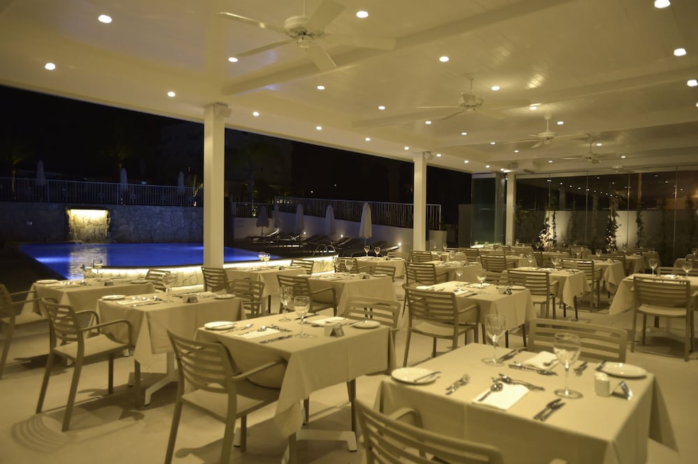 Sunrise Gardens Aparthotel — Restaurant & bars in Protaras, Famagusta Region