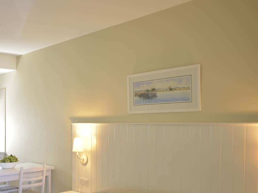 Sunrise Gardens Aparthotel — Hotel rooms in Protaras, Famagusta Region