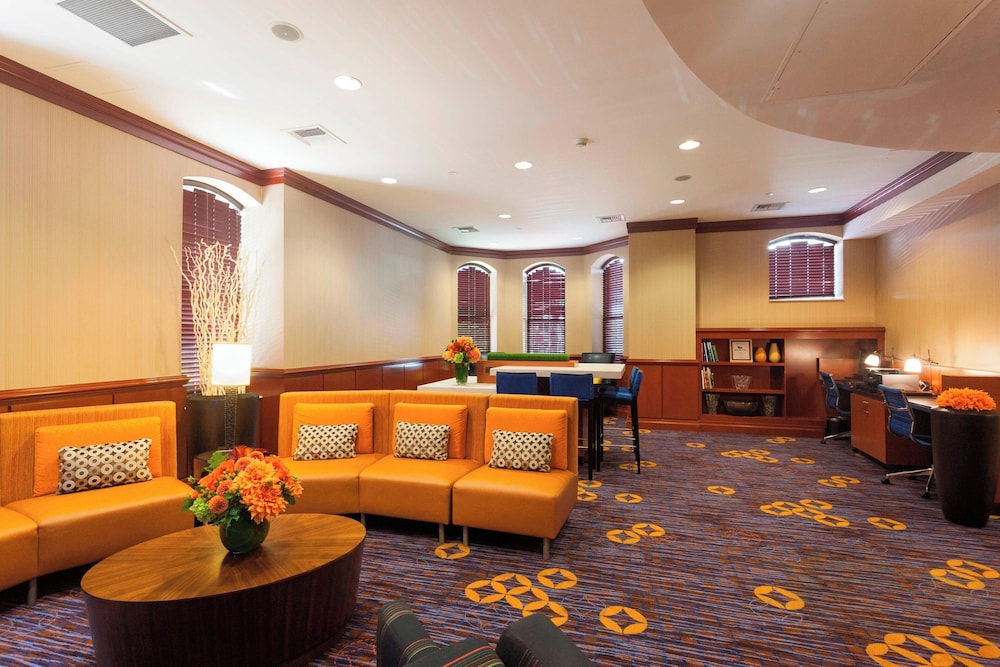 Courtyard by Marriott Boston Copley Square — Hotel rooms in Boston, Massachusetts