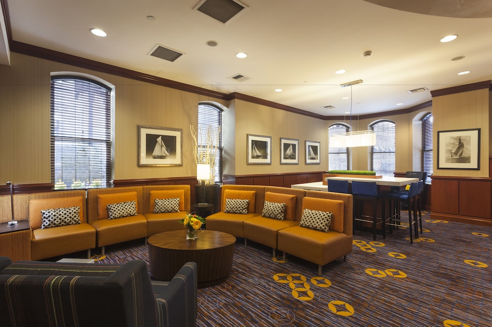 Courtyard by Marriott Boston Copley Square — Restaurant & bars in Boston, Massachusetts