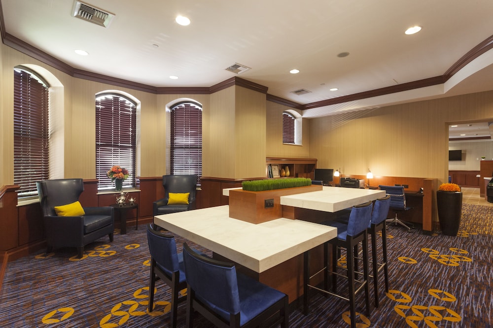 Courtyard by Marriott Boston Copley Square — Hotel building in Boston, Massachusetts