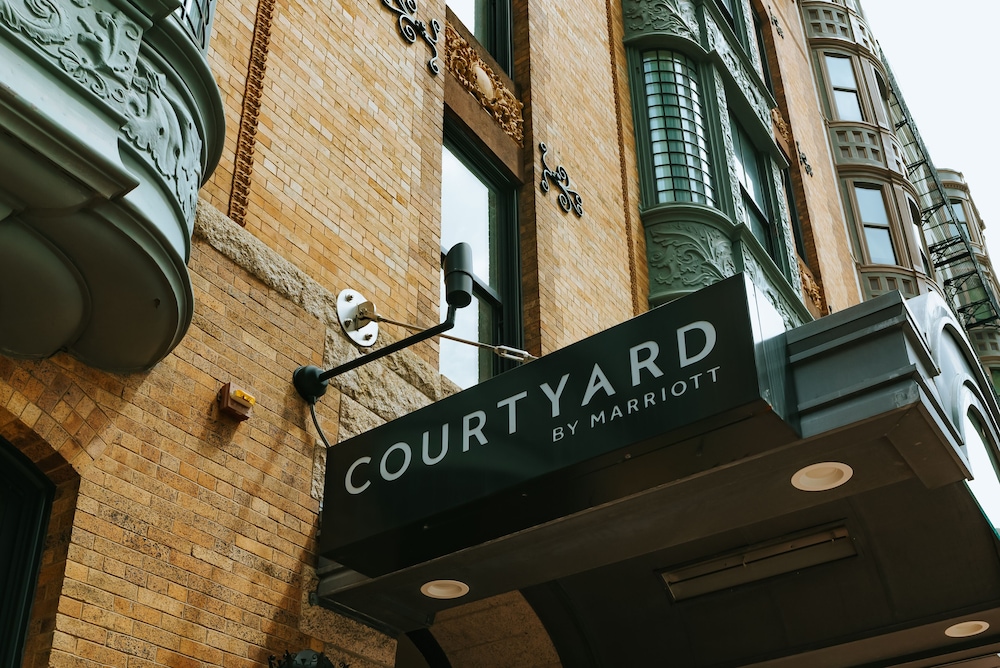 Courtyard by Marriott Boston Copley Square — Hotel building in Boston, Massachusetts