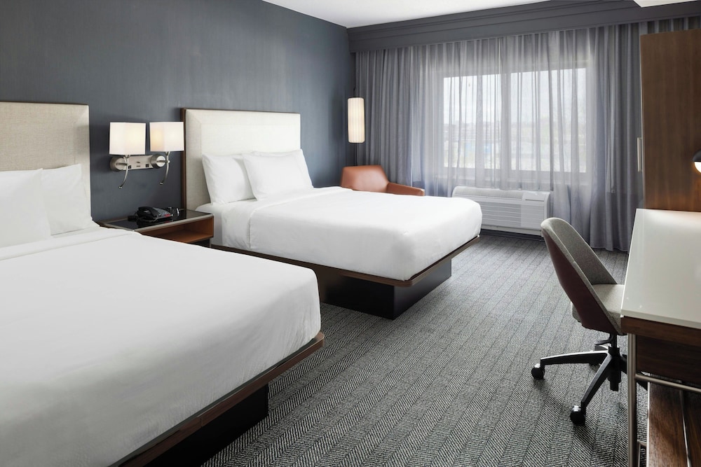 Courtyard by Marriott Boston-South Boston — Hotel rooms in Boston, Massachusetts